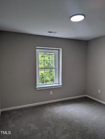 919 Lexington Ct, Cary, NC 27511