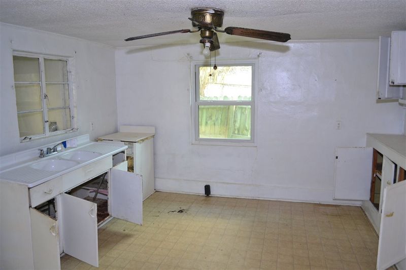 919 Red Oak Ave, Durham, NC 27707