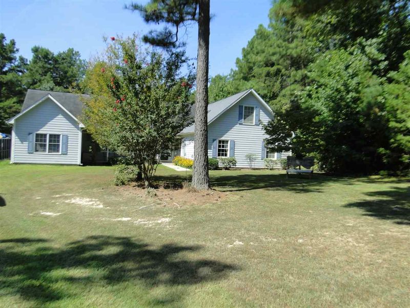 919 Royal Oak Dr, Durham, NC 27712