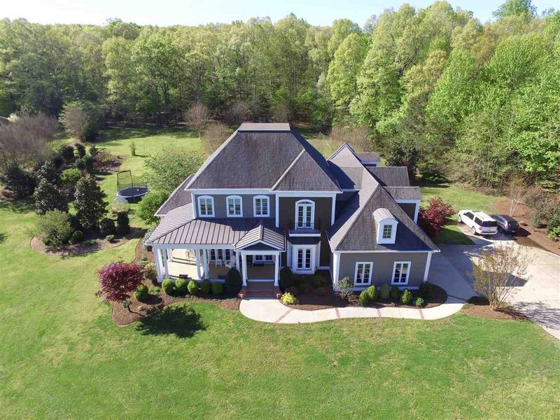 919 Walnut Hill Dr, Hillsborough, NC 27278