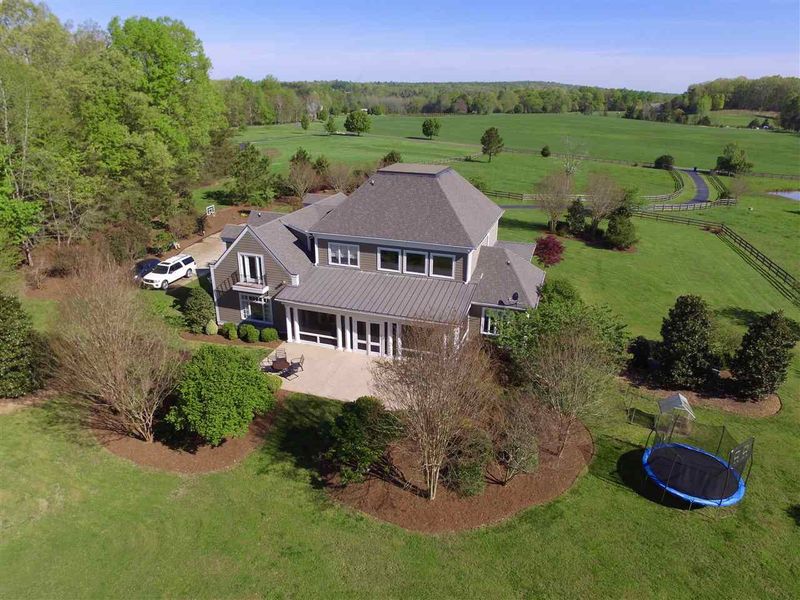 919 Walnut Hill Dr, Hillsborough, NC 27278