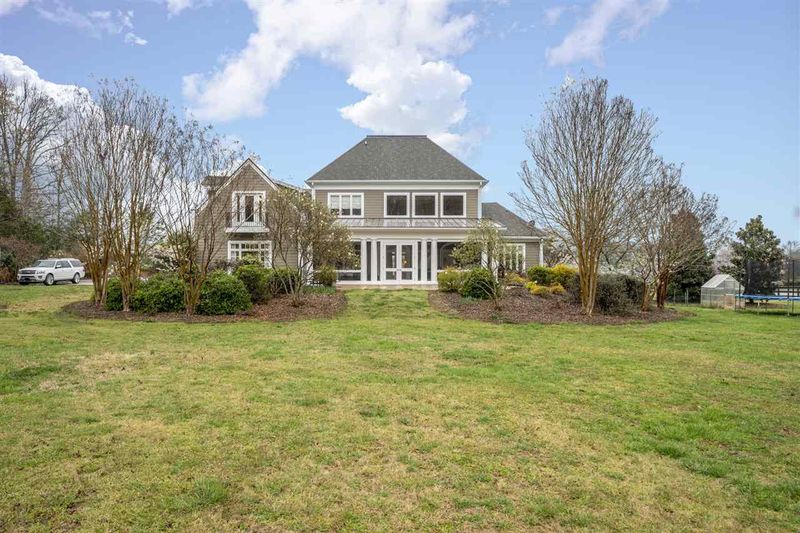 919 Walnut Hill Dr, Hillsborough, NC 27278