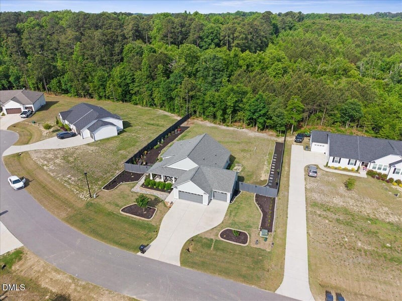 92 Apple Grove Ln, Four Oaks, NC 27524