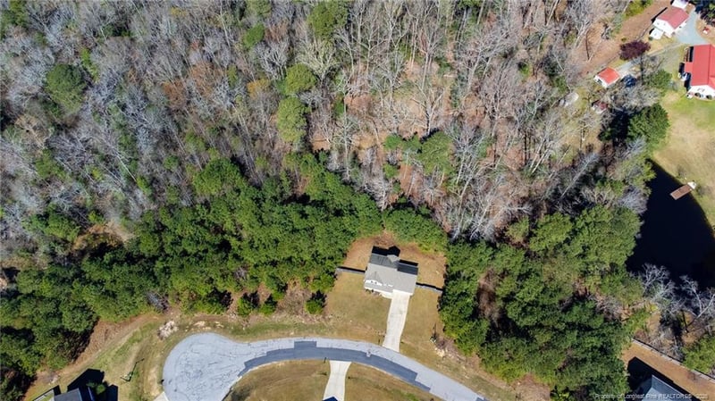 92 Carter Dr, Sanford, NC 27332