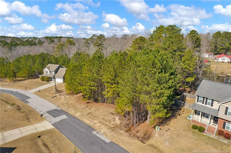 92 Carter Dr, Sanford, NC 27332