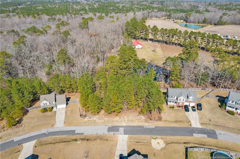 92 Carter Dr, Sanford, NC 27332