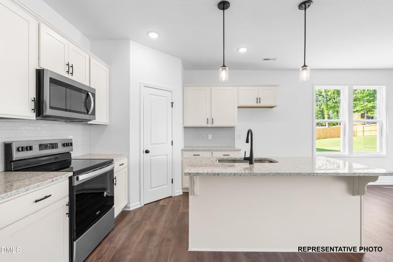 92 Coulter Ct, Selma, NC 27576