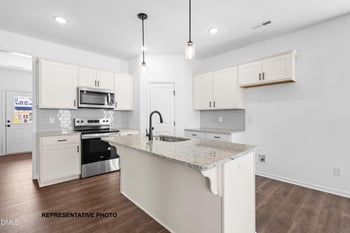 92 Coulter Ct, Selma, NC 27576