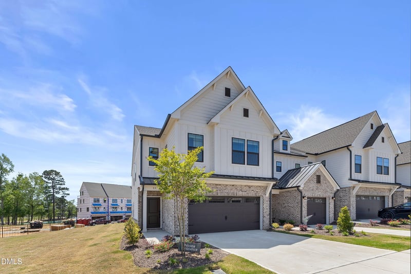 92 N District Ave N, Clayton, NC 27527