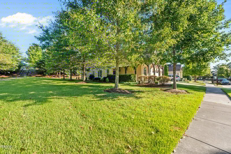92 Heatherwood Dr, Chapel Hill, NC 27516