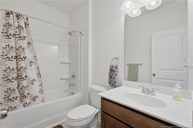 92 Napa Dr, Four Oaks, NC 27524