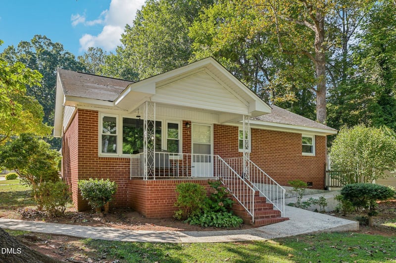 920 Apple Ln, Hillsborough, NC 27278