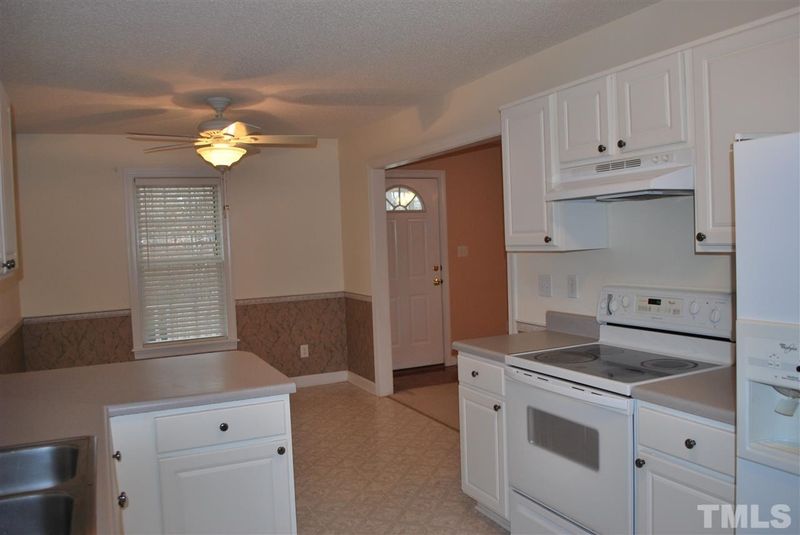 920 Borage Dr, Wake Forest, NC 27587