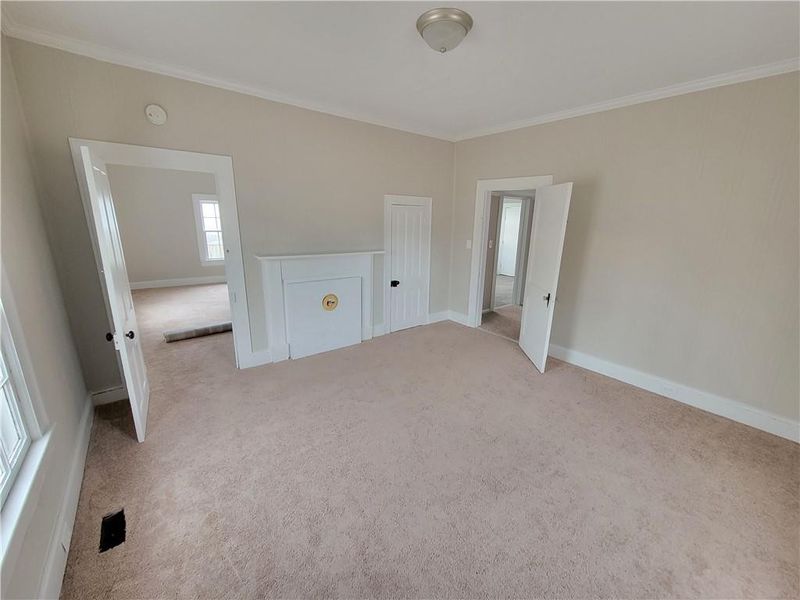 920 E Davis St, Burlington, NC 27215