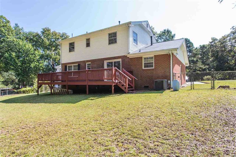 920 Devon Ave, Cary, NC 27511