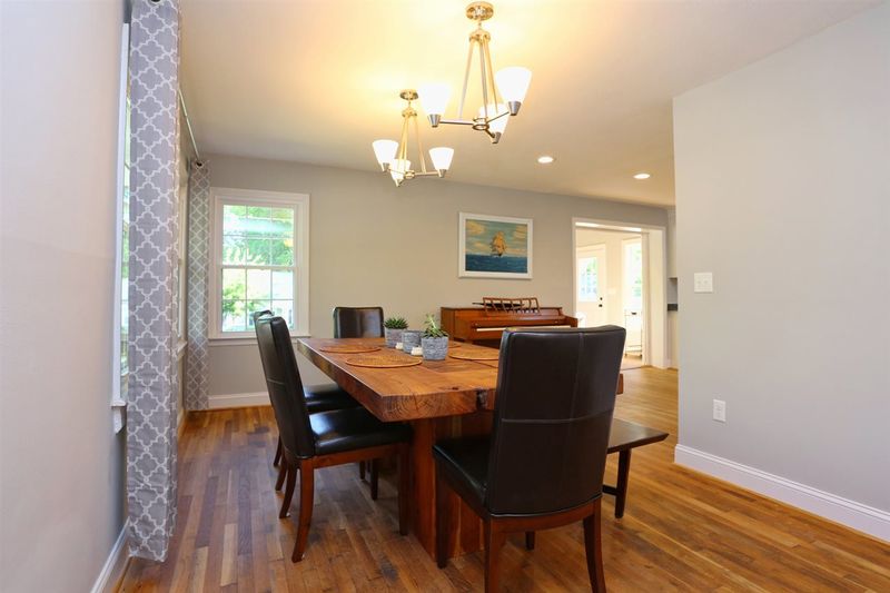 920 Dixie Trl, Raleigh, NC 27607