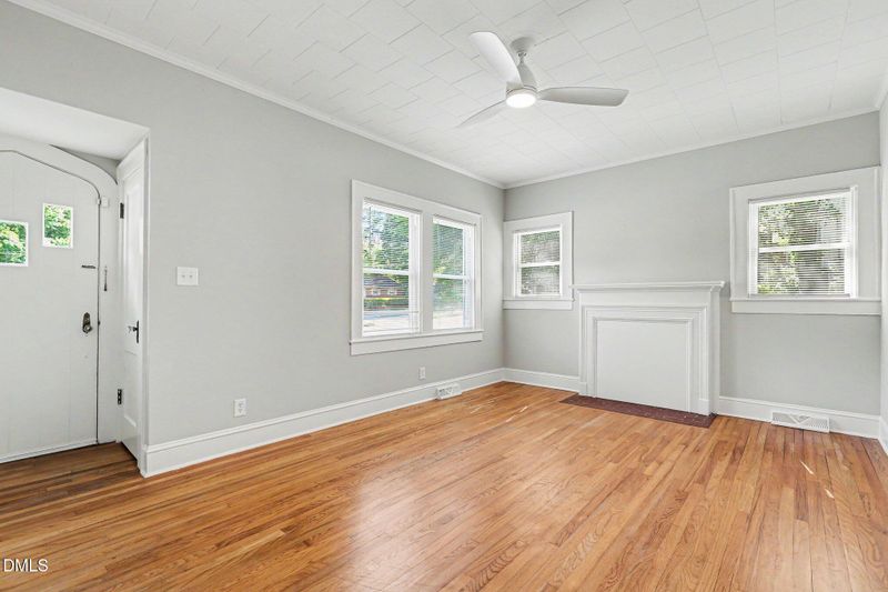 920 N Mebane St, Burlington, NC 27217