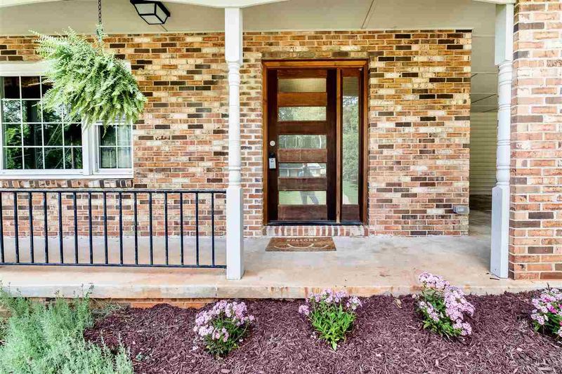920 Merwin Rd, Raleigh, NC 27606