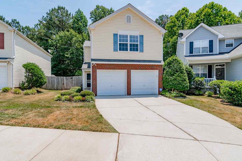 920 Stinson Ave, Holly Springs, NC 27540