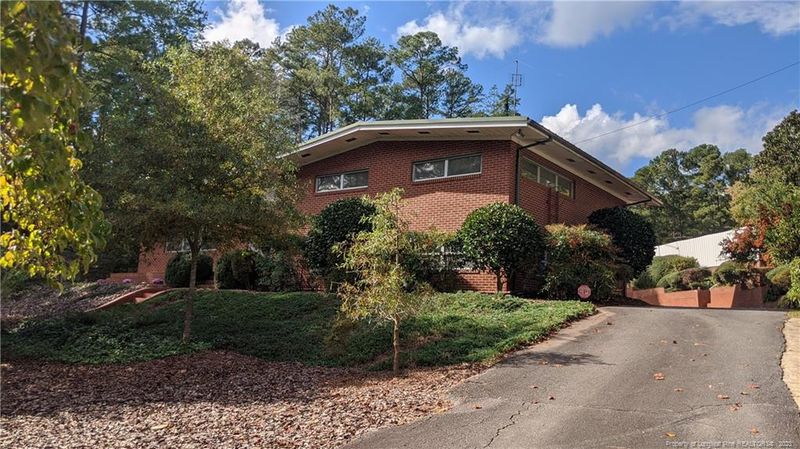 920 Wicker St, Sanford, NC 27330