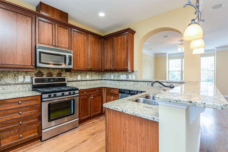 9202 Wooden Rd, Raleigh, NC 27617