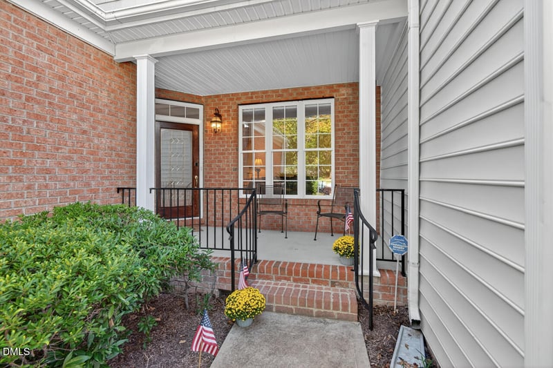 9203 Fawn Lake Dr, Raleigh, NC 27617