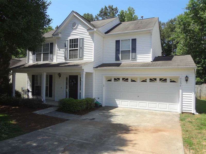 9204 Erinsbrook Dr, Raleigh, NC 27617