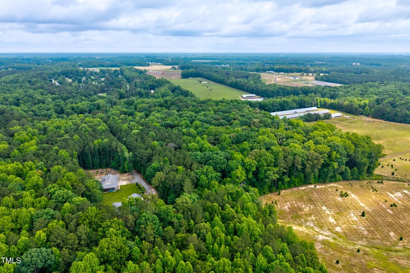 9204 Four Sisters Ln, Willow Springs, NC 27592