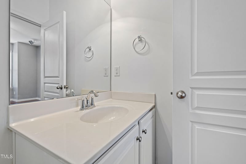 9206 Wooden Rd, Raleigh, NC 27617