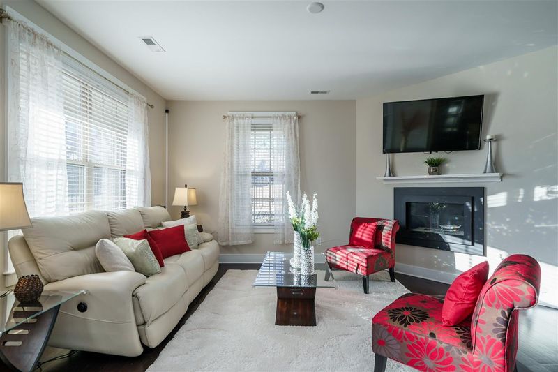 9207 Torre Del Oro Pl, Raleigh, NC 27617