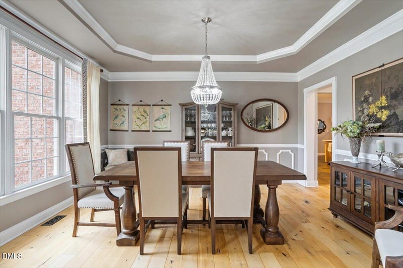 9208 Club Hill Dr, Raleigh, NC 27617