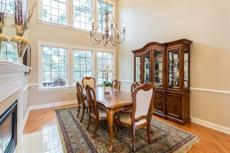 9209 Sanctuary Ct, Raleigh, NC 27617