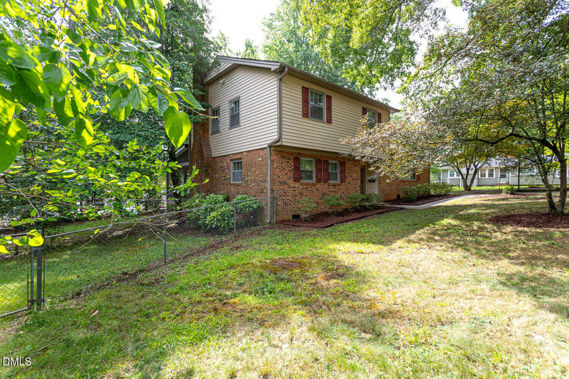 921 Devon Ave, Cary, NC 27511