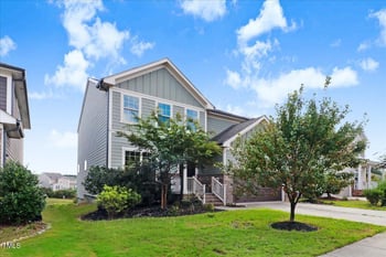 921 Lemster Ln, Cary, NC 27519