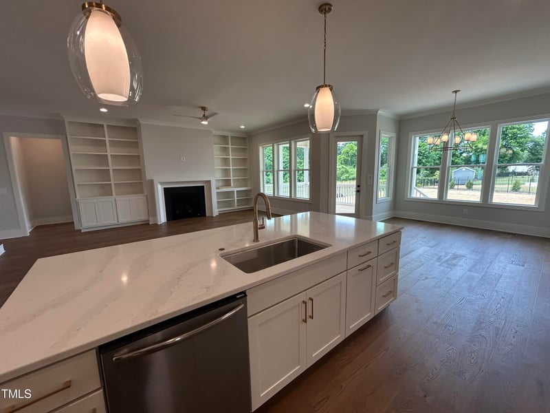 921 Lily Claire Ln, Fuquay Varina, NC 27526