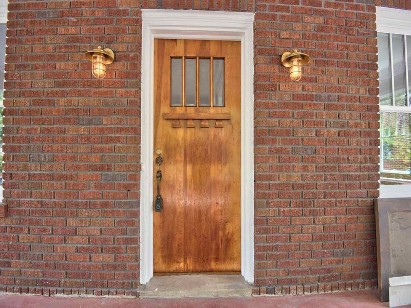 921 W Markham Ave, Durham, NC 27701