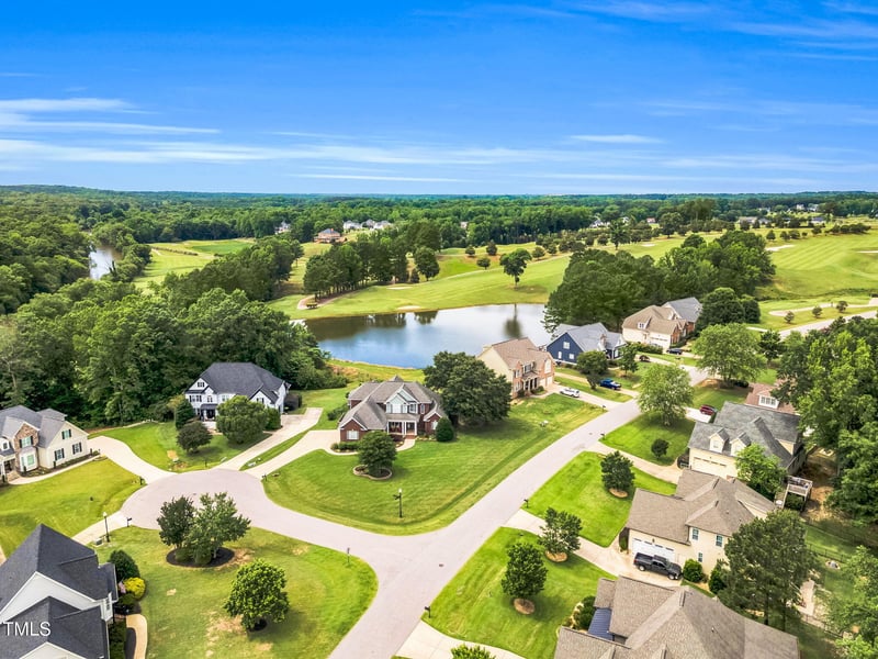 921 Riverwood Dr, Clayton, NC 27527