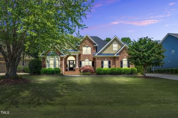 921 Riverwood Dr, Clayton, NC 27527