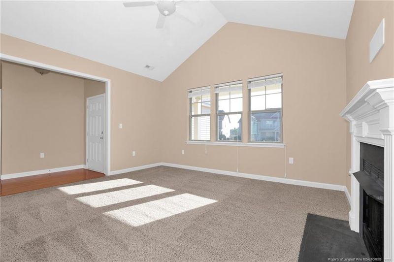 921 Ronald Reagan Dr, Fayetteville, NC 28311