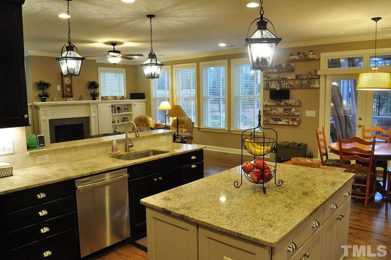 921 Rose Angel Cir, Wake Forest, NC 27587