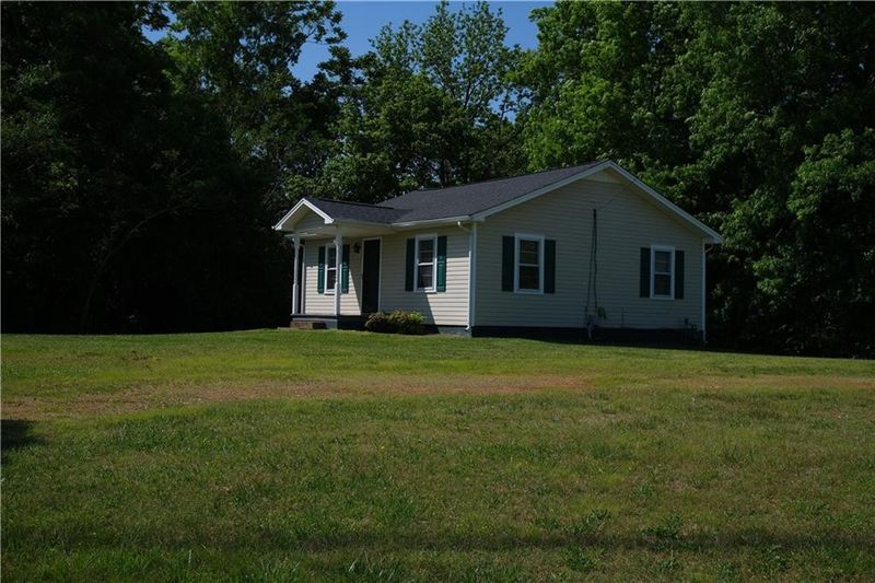 921 Sandy Cross Rd, Burlington, NC 27217