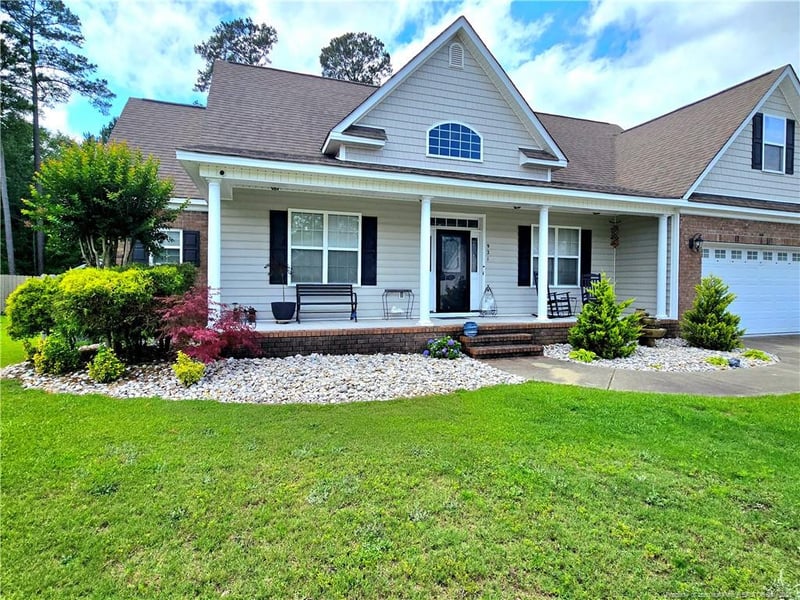 921 Satinwood Ct, Fayetteville, NC 28312