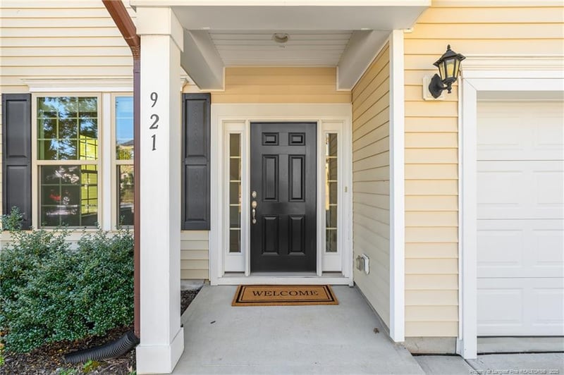 921 Stable Fern Dr, Fuquay Varina, NC 27526