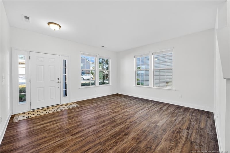 921 Stable Fern Dr, Fuquay Varina, NC 27526