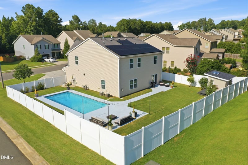921 Sugar Tree Dr, Mebane, NC 27302
