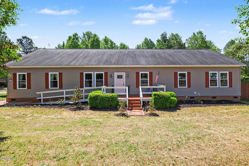 921 Sweet Raspberry Ln, Lillington, NC 27546
