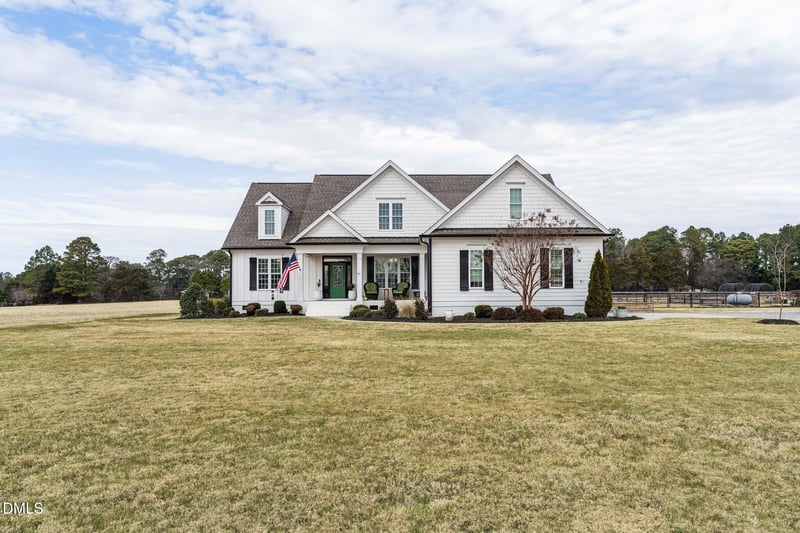 921 Tilghman Rd, Dunn, NC 28334