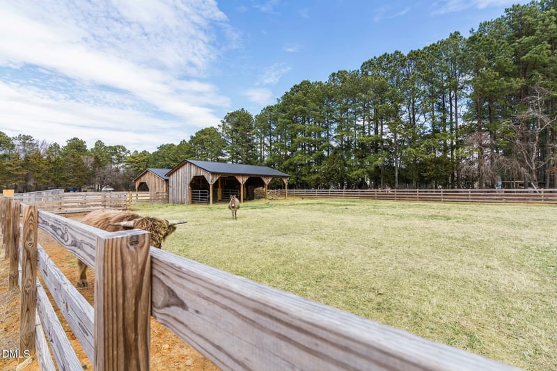 921 Tilghman Rd, Dunn, NC 28334
