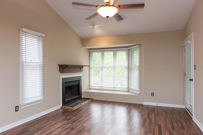 921 Washington St #301, Raleigh, NC 27605