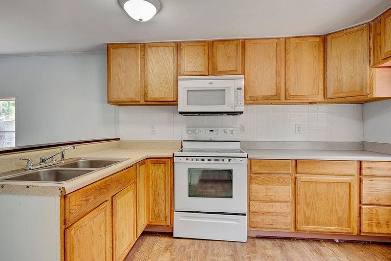 921 West St, Smithfield, NC 27577
